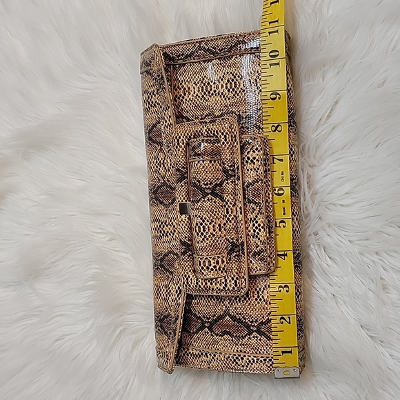 VTG  | Sondra Robert's Snakeskin Print Clutch Handbag - Picture 13 of 16